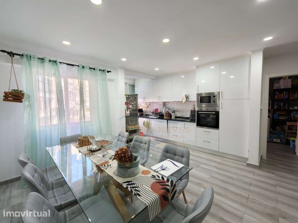 Excelente T3 com 2 casas de banho na Damaia - Grande imagem: 5/16
