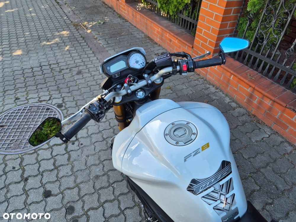 Yamaha FZ8 - 10