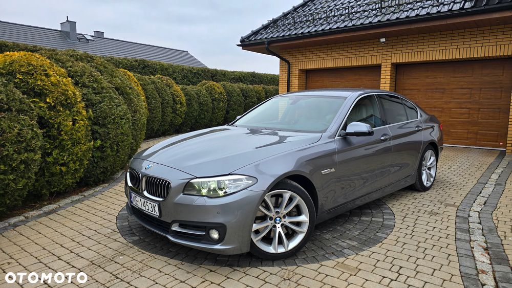 BMW Seria 5 525d xDrive Luxury Line - 9