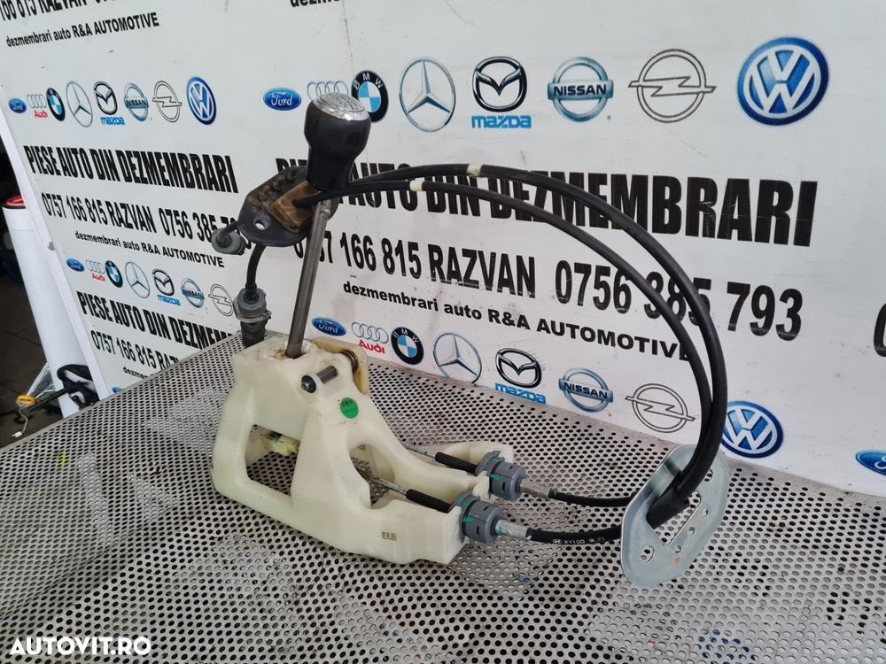 Timonerie Hyundai IX35 2.0 Benzina An 2009-2010-2011-2012-2013-2014-2015 5+1 Trepte 2x4 Motor G4KD Dezmembrez Hyundai IX35 2.0 Benzina 2x4 Cod Motor G4KD An 2009-2010-2011-2012-2013-2014-2015 Volan Stanga - 3