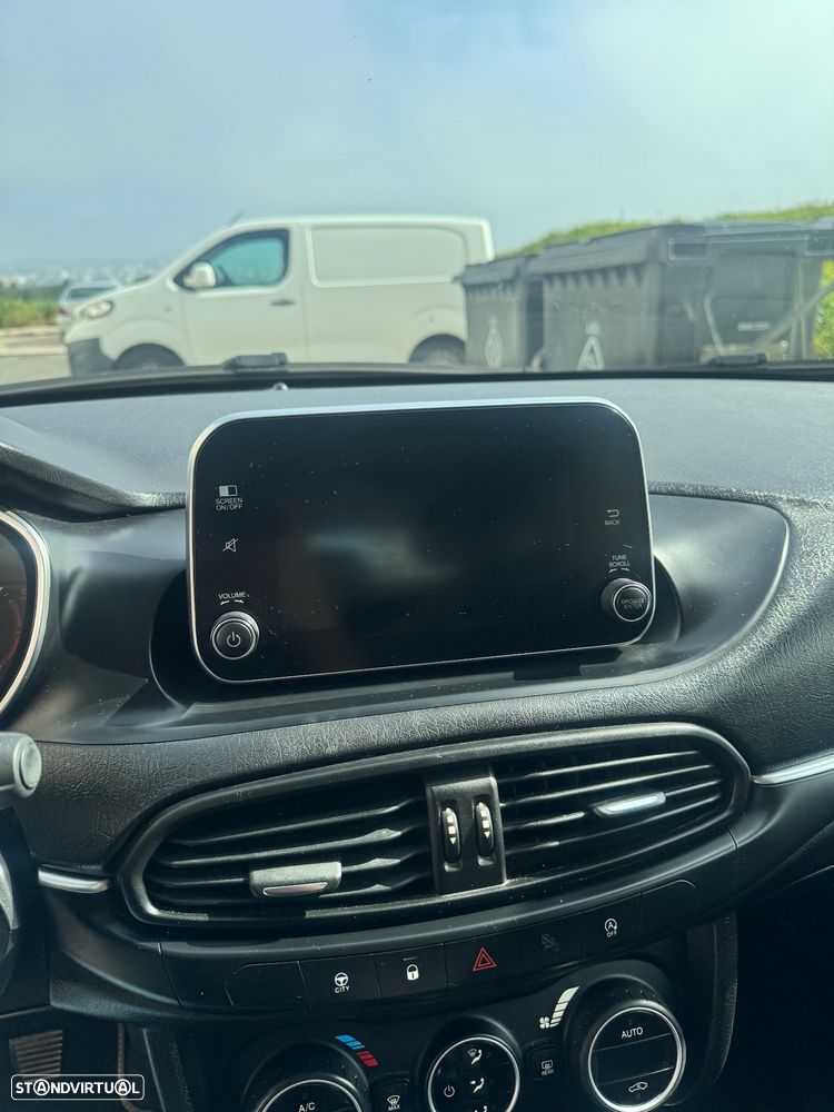 Fiat Tipo Station Wagon 1.6 M-Jet Easy - 16