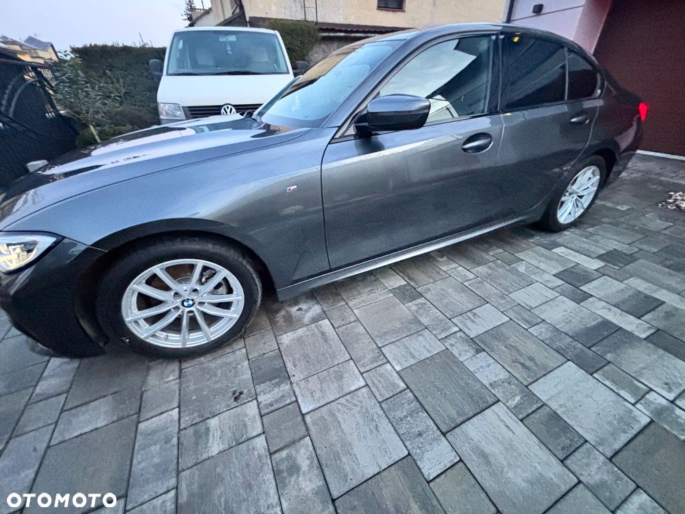 BMW Seria 3 320d xDrive M Sport Shadow sport - 2