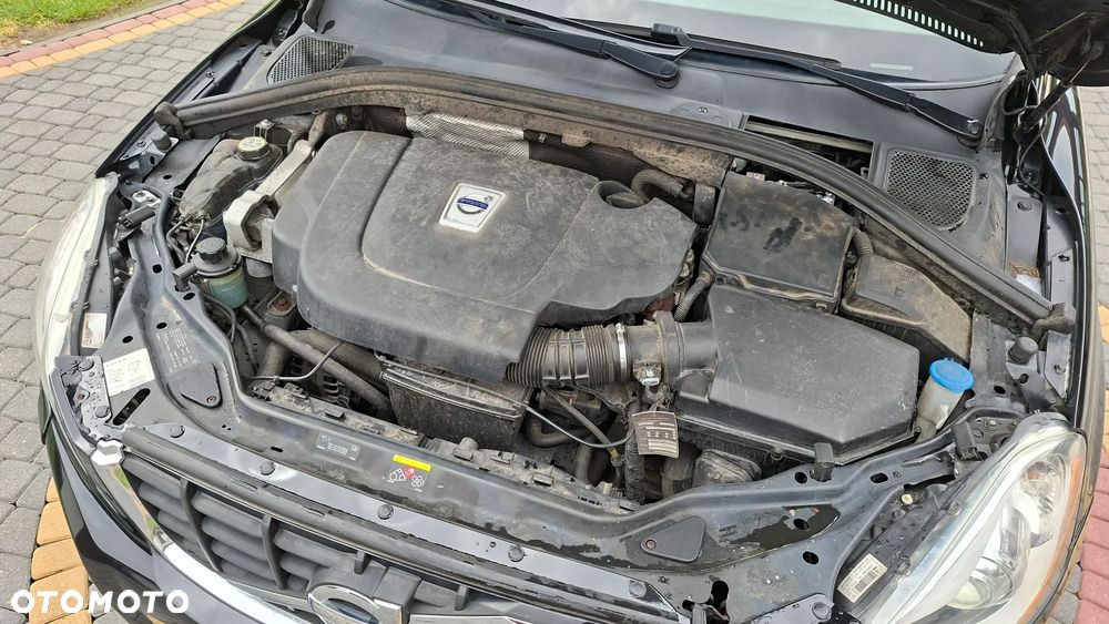 Volvo XC 60 2.4D AWD - 31