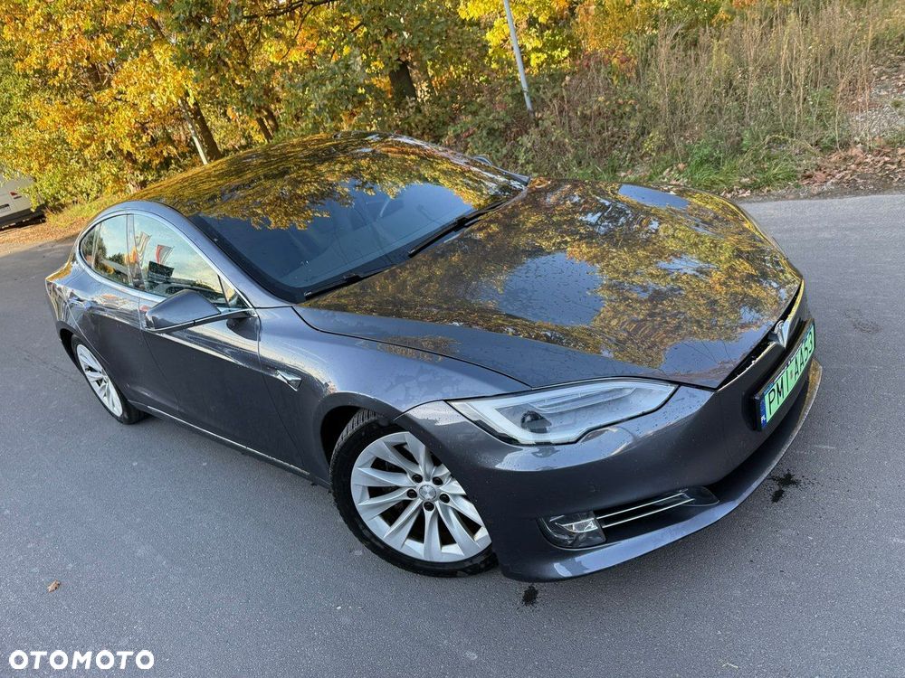 Tesla Model S - 23