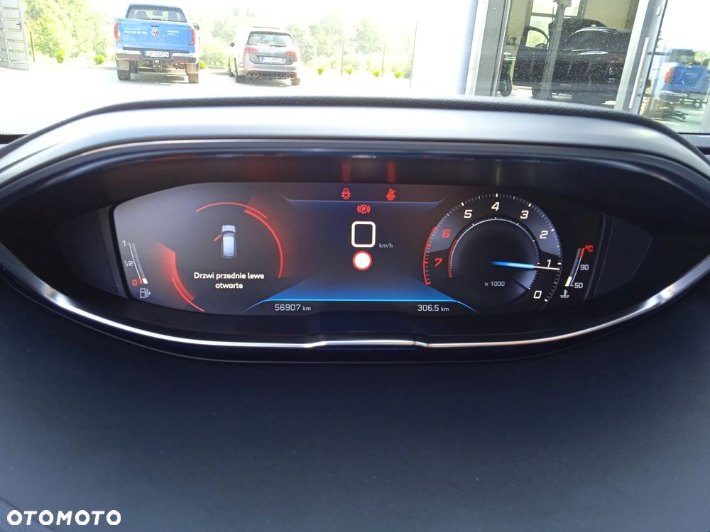 Peugeot 3008 1.2 PureTech Allure S&S - 23