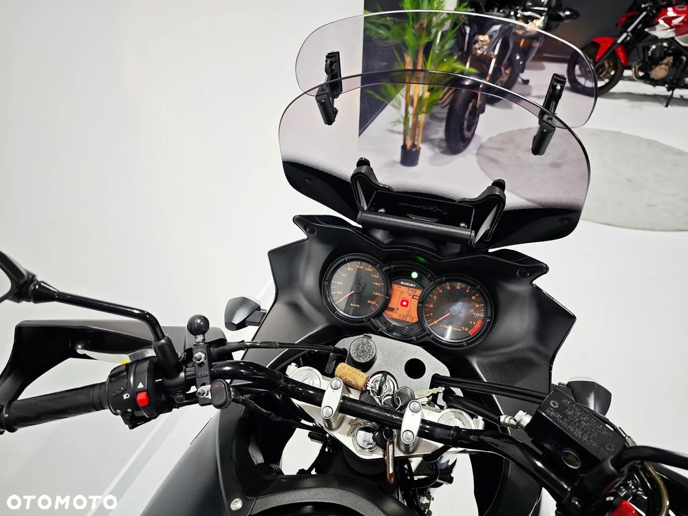 Suzuki V-STROM - 5
