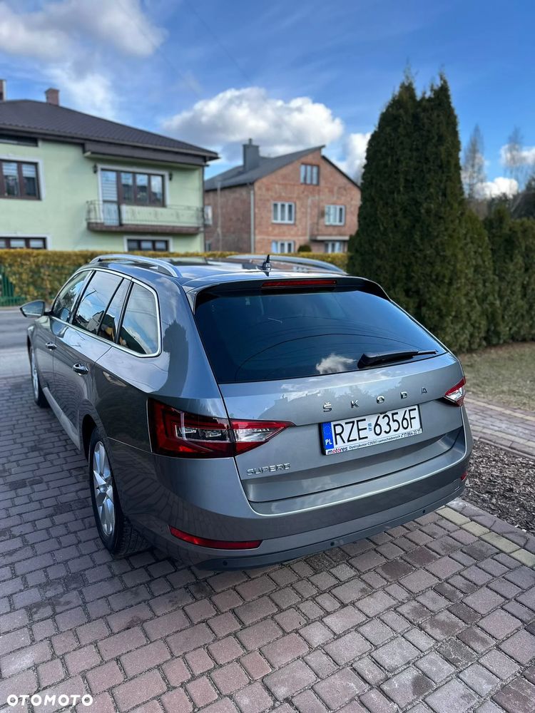 Skoda Superb 2.0 TDI SCR Ambition DSG - 20