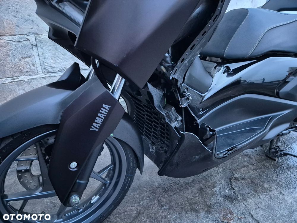 Yamaha X-max - 21
