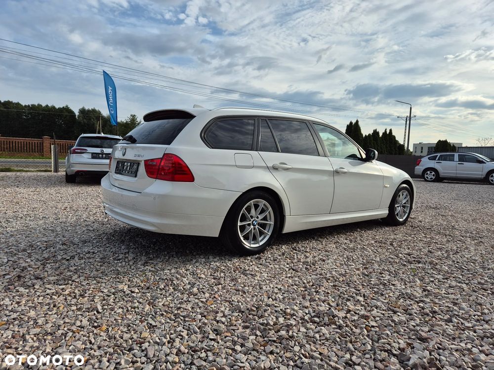 BMW Seria 3 318d DPF - 13