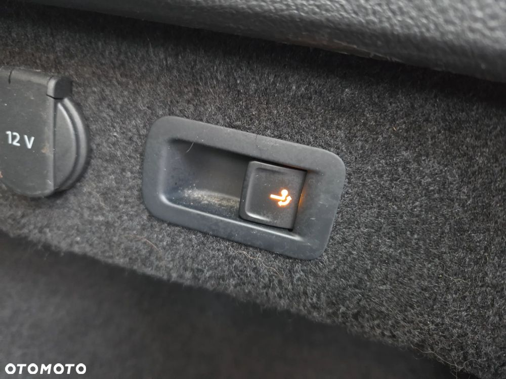 Volkswagen Passat 2.0 TDI SCR DSG Business - 20