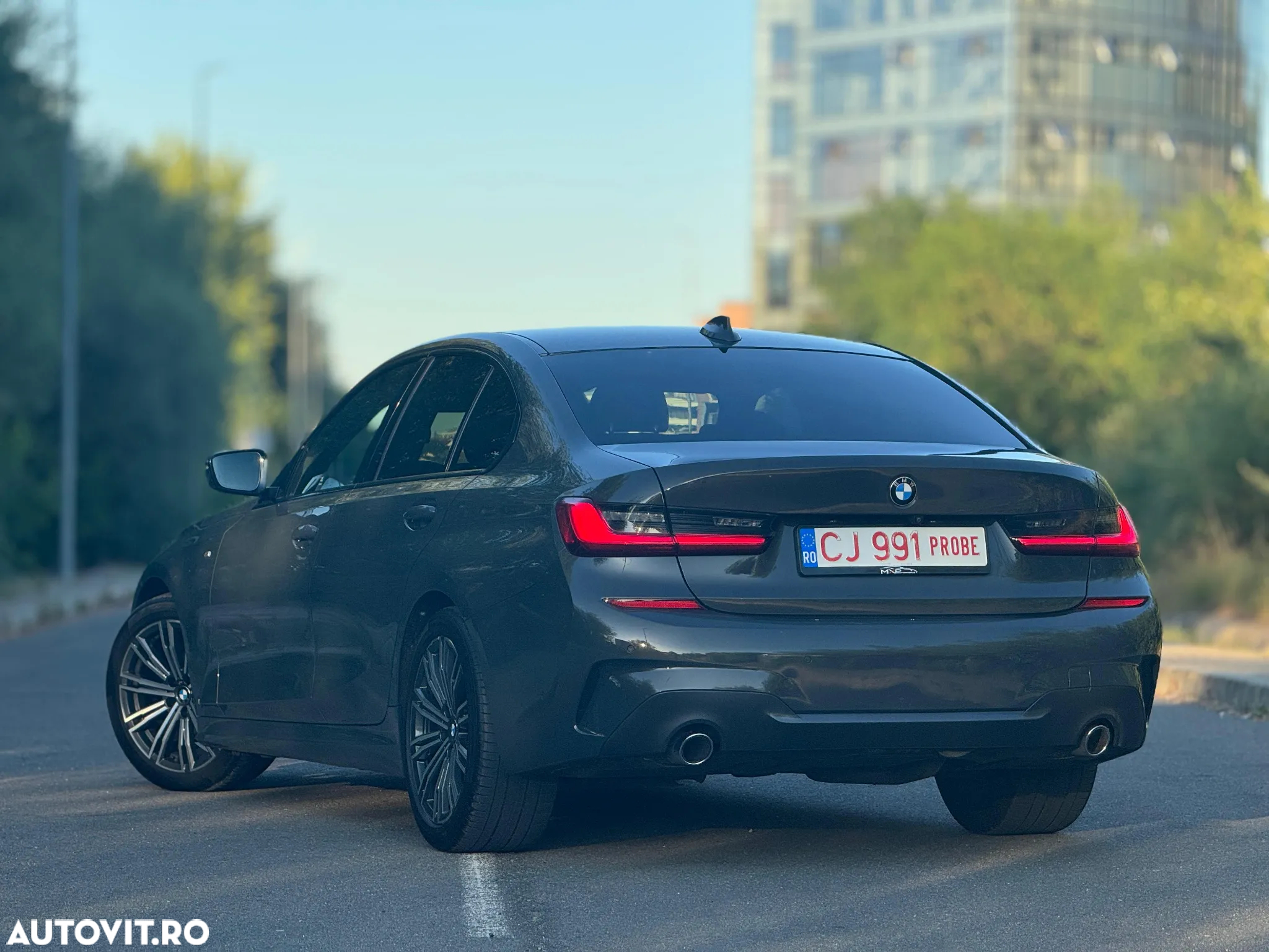 BMW Seria 3 318d Aut. M Sport - 3