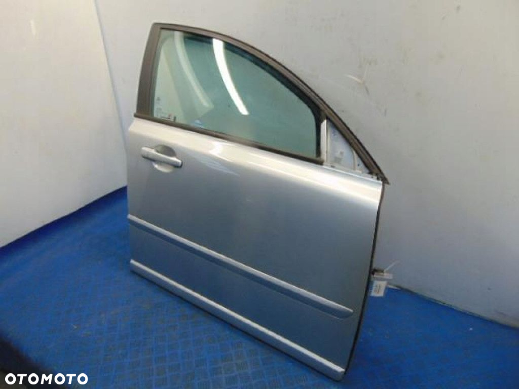 VOLVO V50 KOMBI DRZWI PRAWE PRZÓD KOD LAKIERU 42600 STAN JAK NA ZDJĘCIU - 3