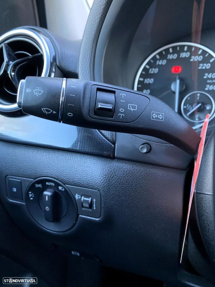 Mercedes-Benz B 180 CDI BlueEFFICIENCY - 12