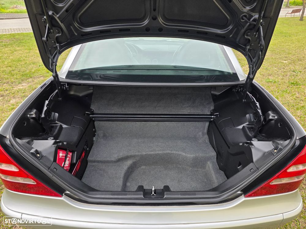 Mercedes-Benz SLK 32 AMG - 8