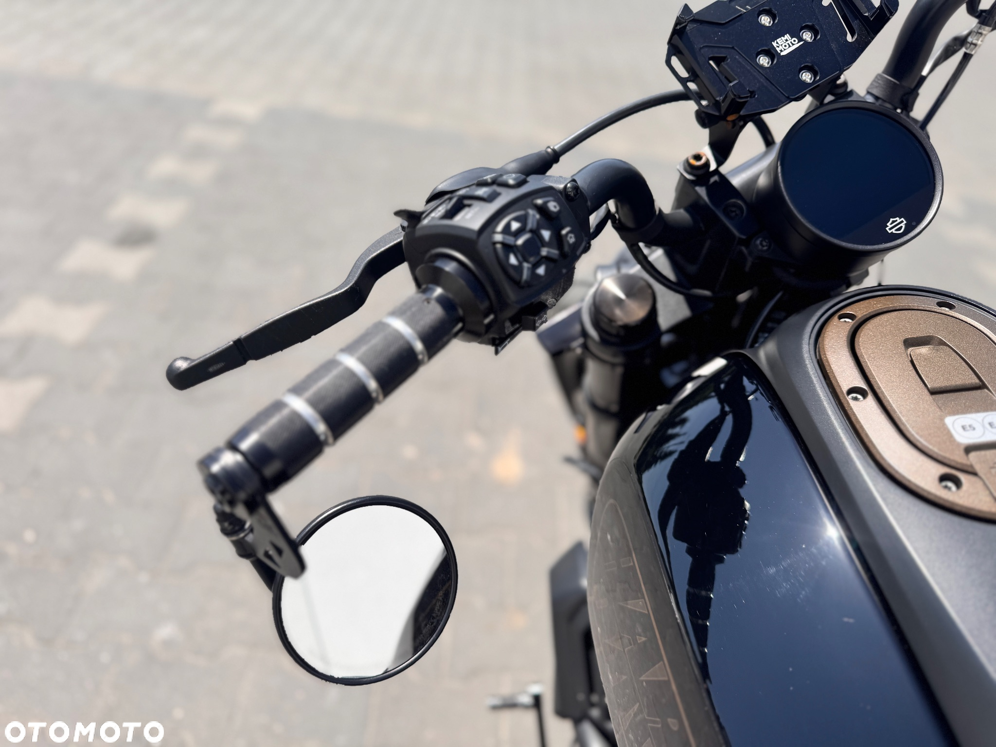 Harley-Davidson Sportster - 11