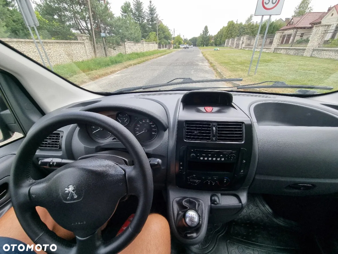 Peugeot EXPERT - 23