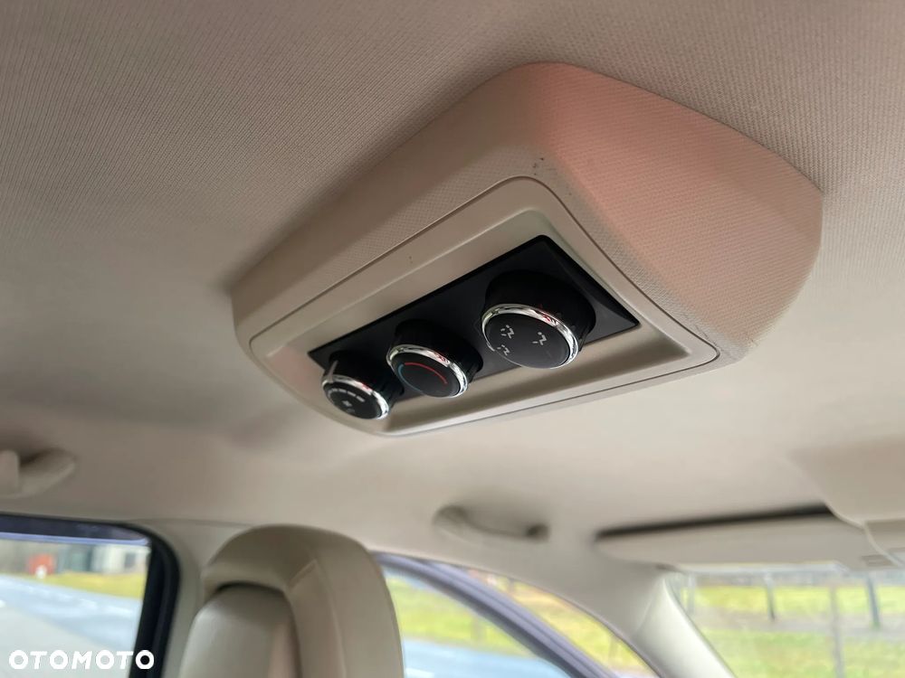 Fiat Freemont 3.6 V6 Lounge - 19