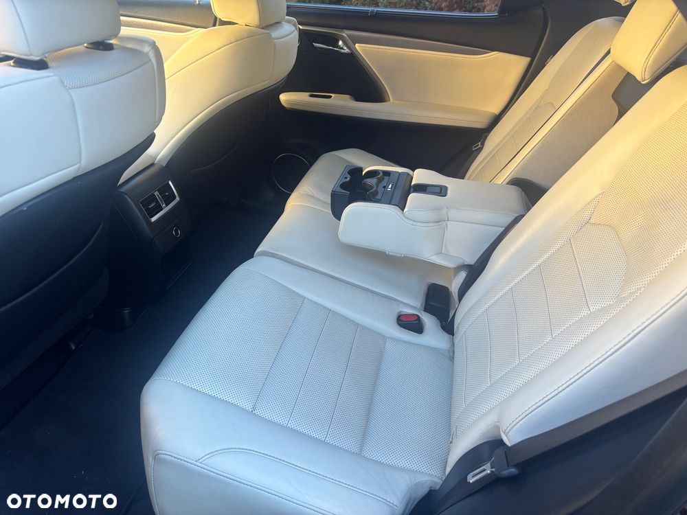 Lexus RX - 11