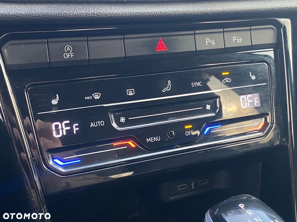 Volkswagen T-Roc 1.5 TSI Style DSG - 23