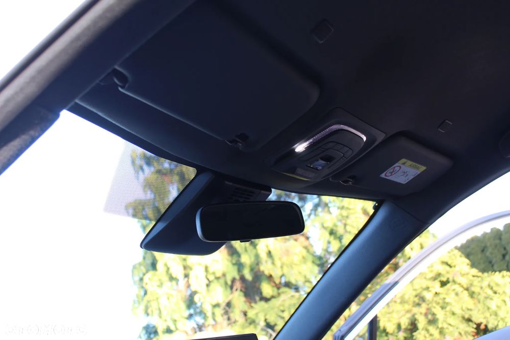 Toyota Corolla 1.8 Black&White - 24