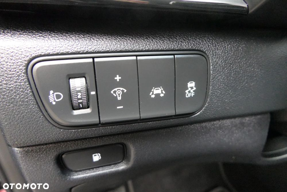 Kia Niro 1.6 GDI HEV 2WD OPF Edition 7 - 29