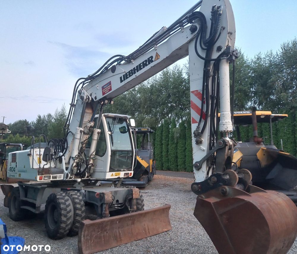 Liebherr A904C ROK 2004 PODPORY PLUG 1 WLASCICIEL 21ton - 4