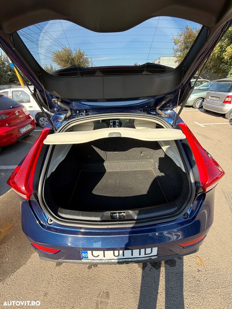 Volvo V40 D4 VEA Ocean Race - 18