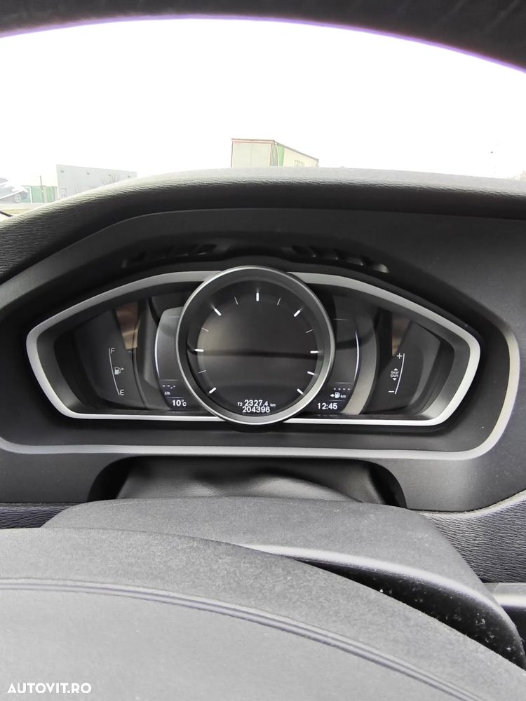 Volvo V40 D2 - 13
