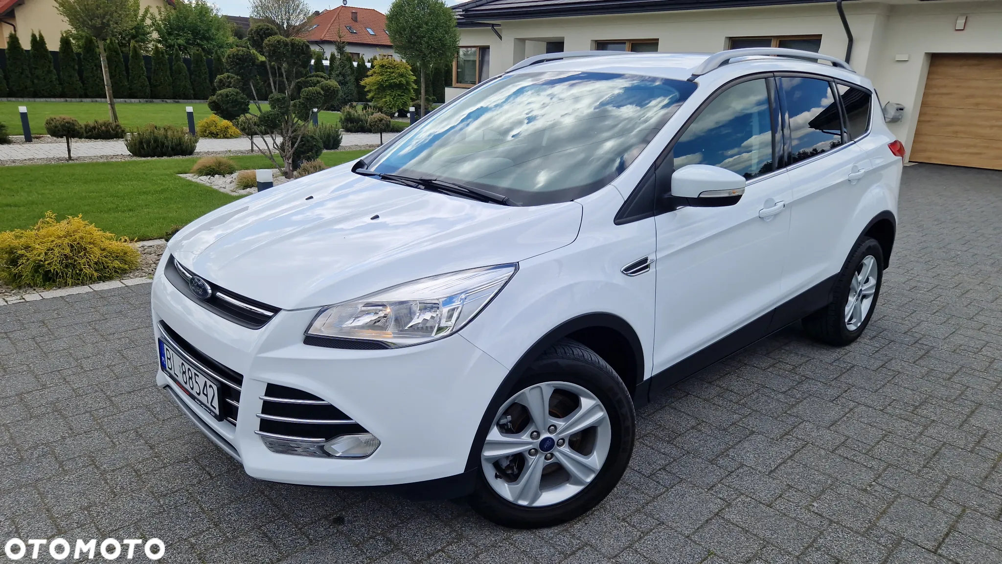 Ford Kuga 2.0 TDCi 2x4 Titanium - 28