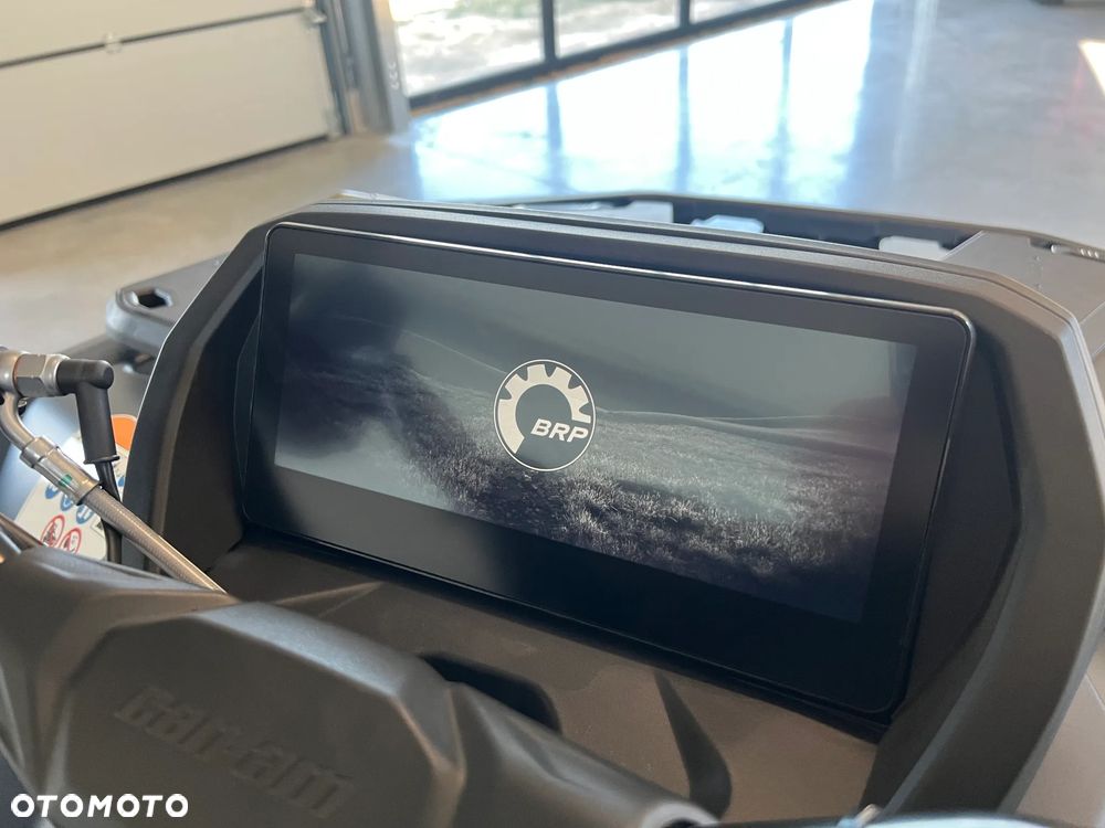 Can-Am Outlander - 8