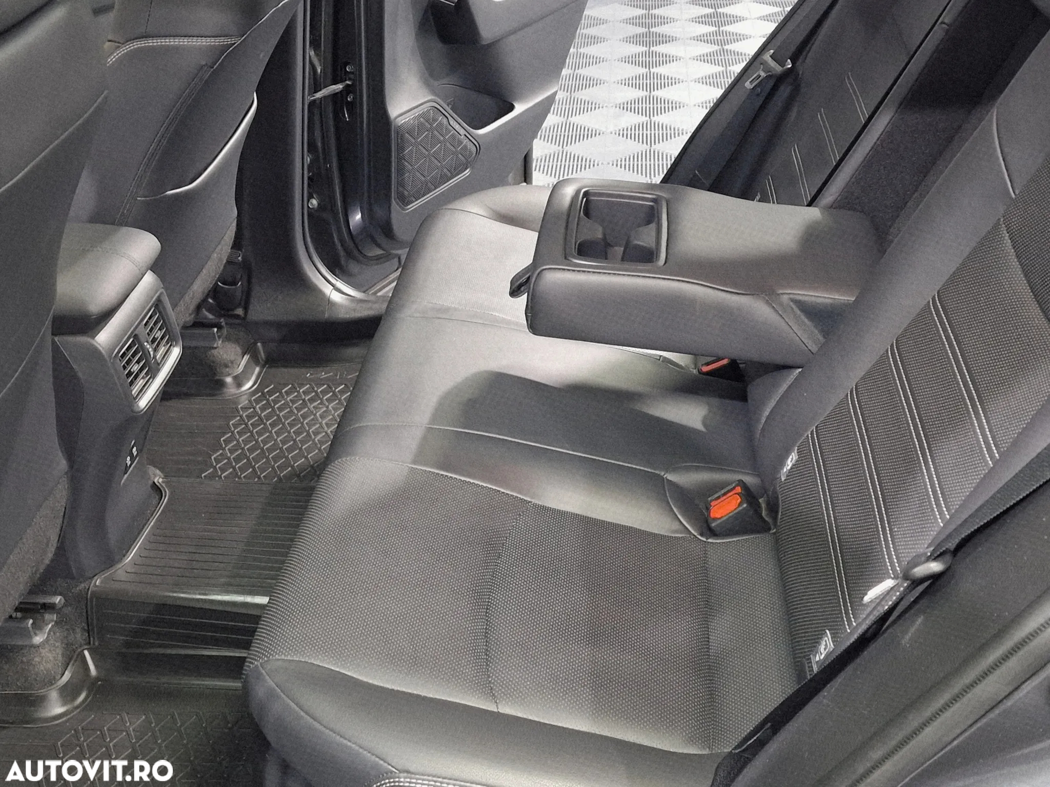 Toyota RAV4 2.5 Hybrid VVT-iE 4x2 Exclusive - 26