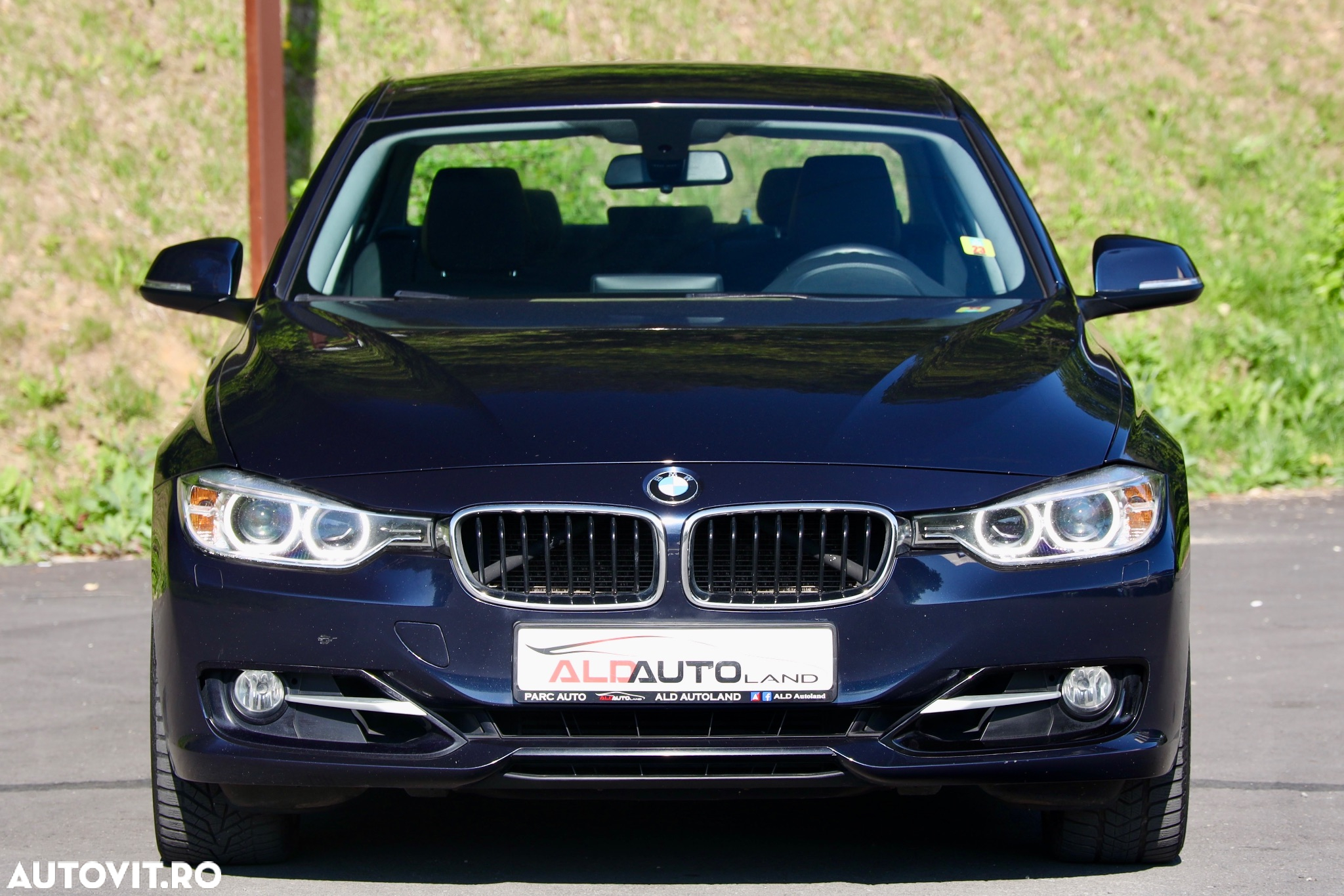 BMW Seria 3 320i Aut. Sport Line - 36