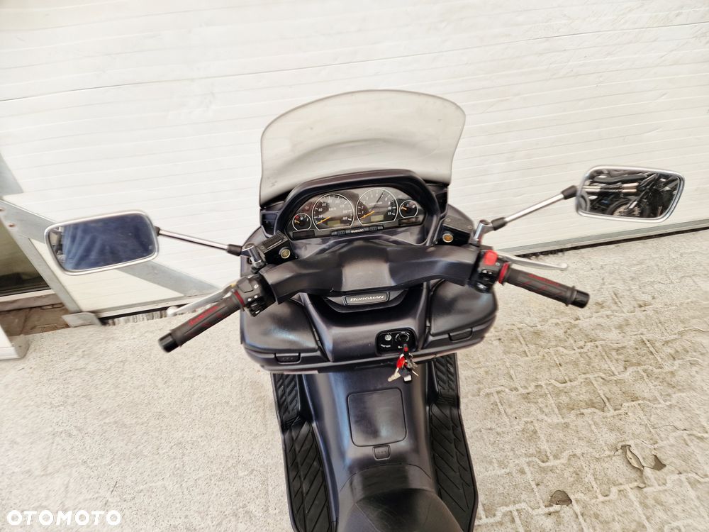 Suzuki Burgman - 26