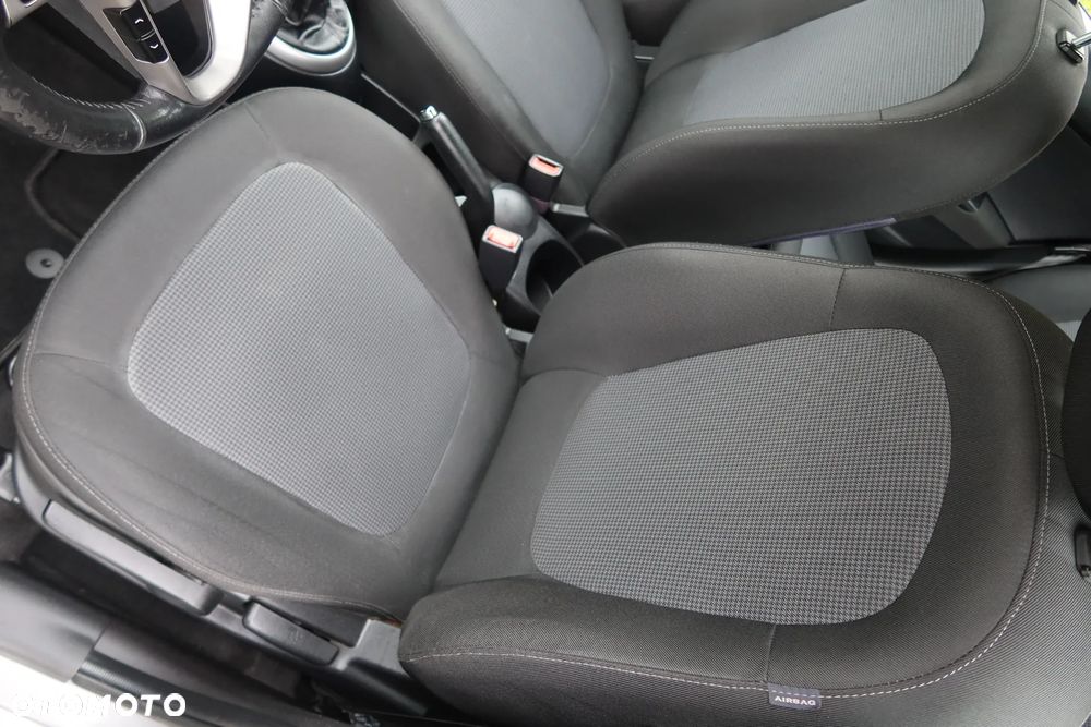 Hyundai i20 - 15