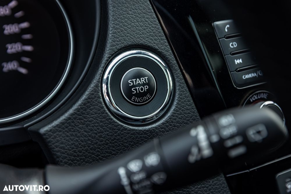 Nissan Qashqai 1.6 DCI Start/Stop X-TRONIC Tekna - 23