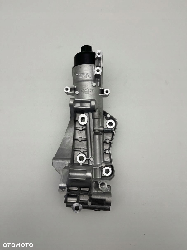 OBUDOWA FILTRA OLEJU MERCEDES A6261800011