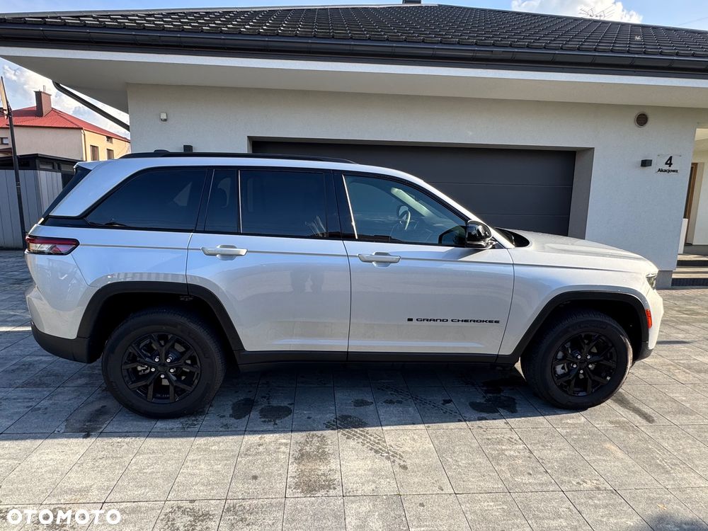 Jeep Grand Cherokee 2025 photo 3
