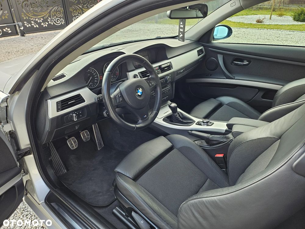 BMW Seria 3 320i Edition Exclusive - 12