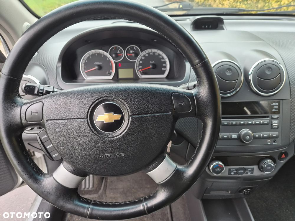 Chevrolet Aveo 1.4 16V LT - 9
