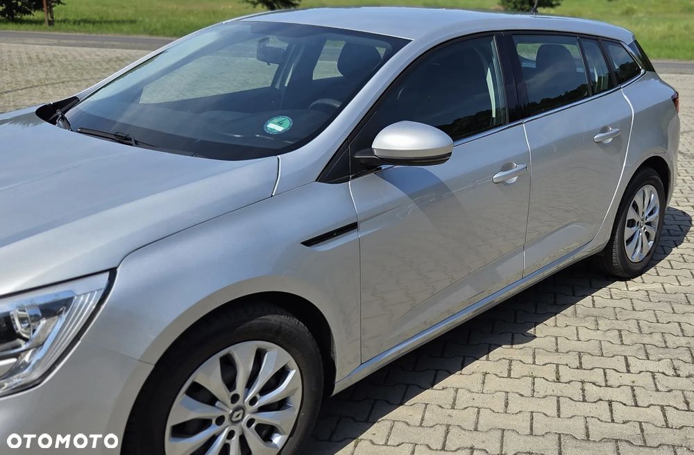 Renault Megane ENERGY TCe 100 LIFE - 4