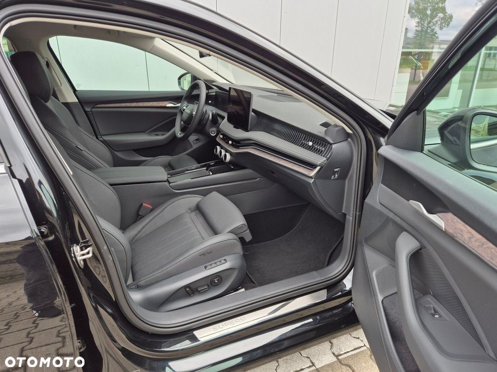 Skoda Superb 2.0 TDI SCR 4x4 L&K DSG - 16