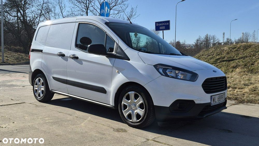 Ford Transit Courier - 2