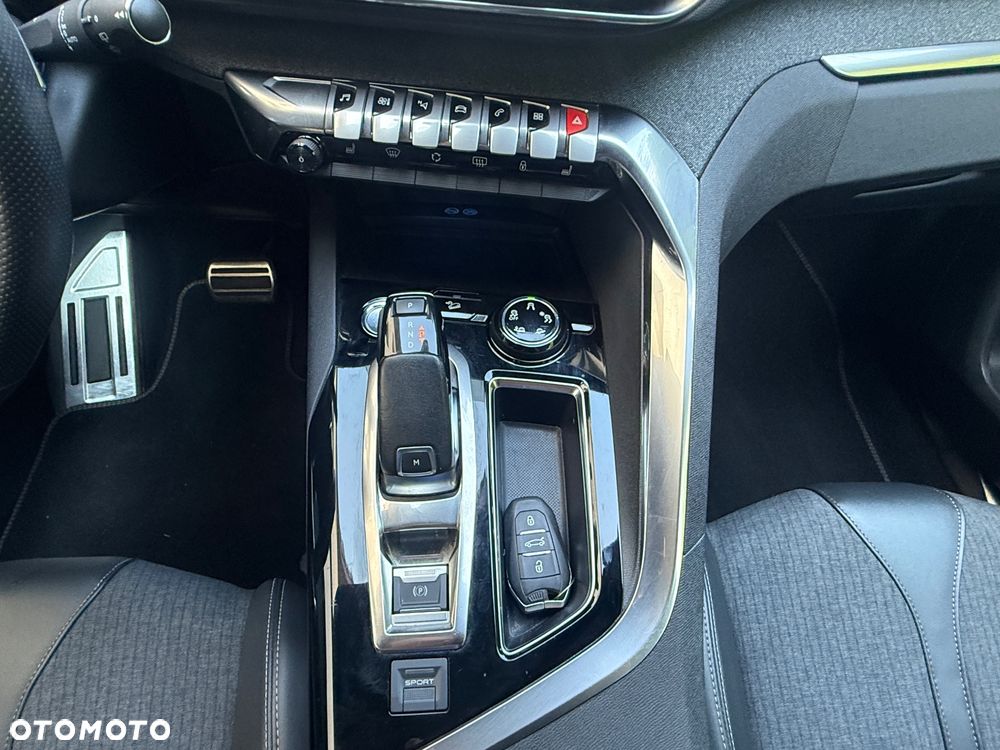 Peugeot 3008 PureTech 180 Stop & Start GPF EAT8 GT - 28