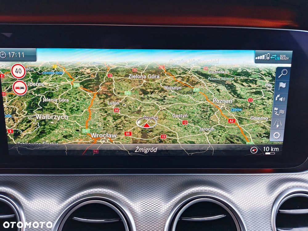 Mercedes-Benz Klasa E 300 d 9G-TRONIC - 16