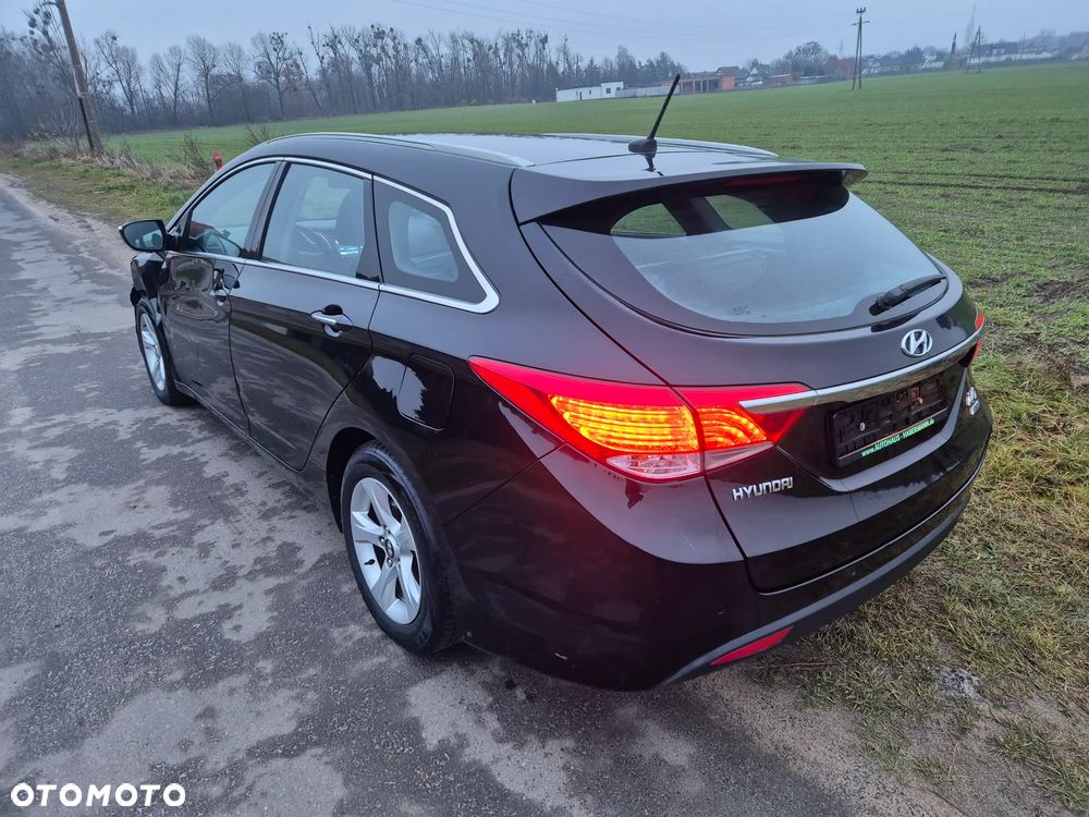 Hyundai i40 i40cw 1.7 CRDi Fifa World Cup Edition - 6