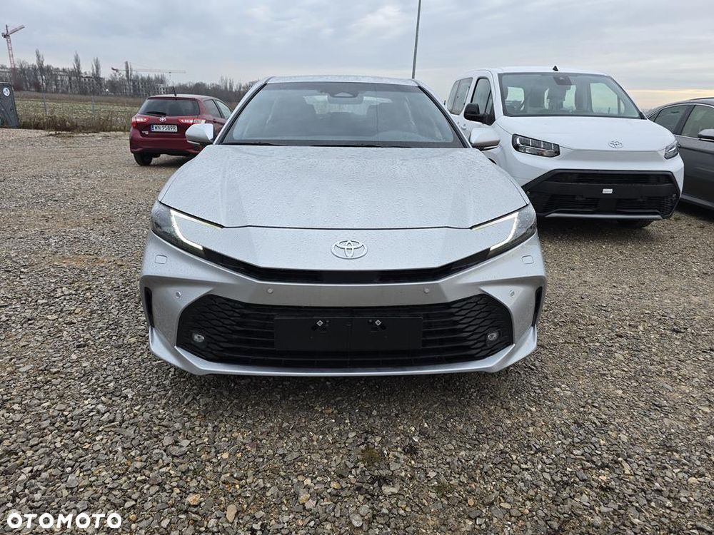 Toyota Camry 2.5 Hybrid Dynamic Force Prestige e-CVT - 2