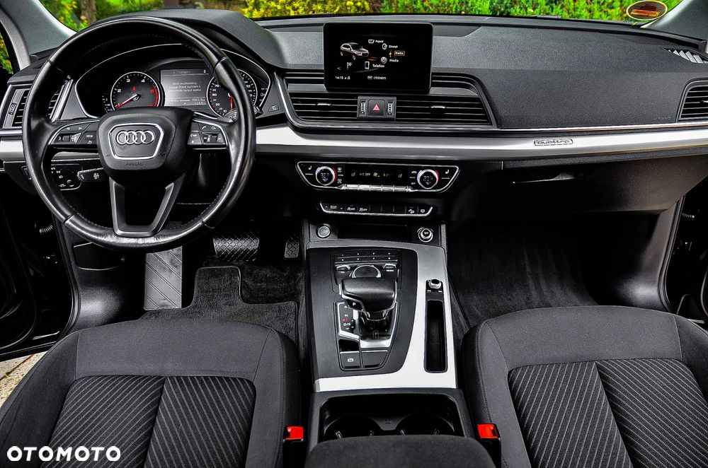 Audi Q5 35 TDI quattro S tronic design - 32