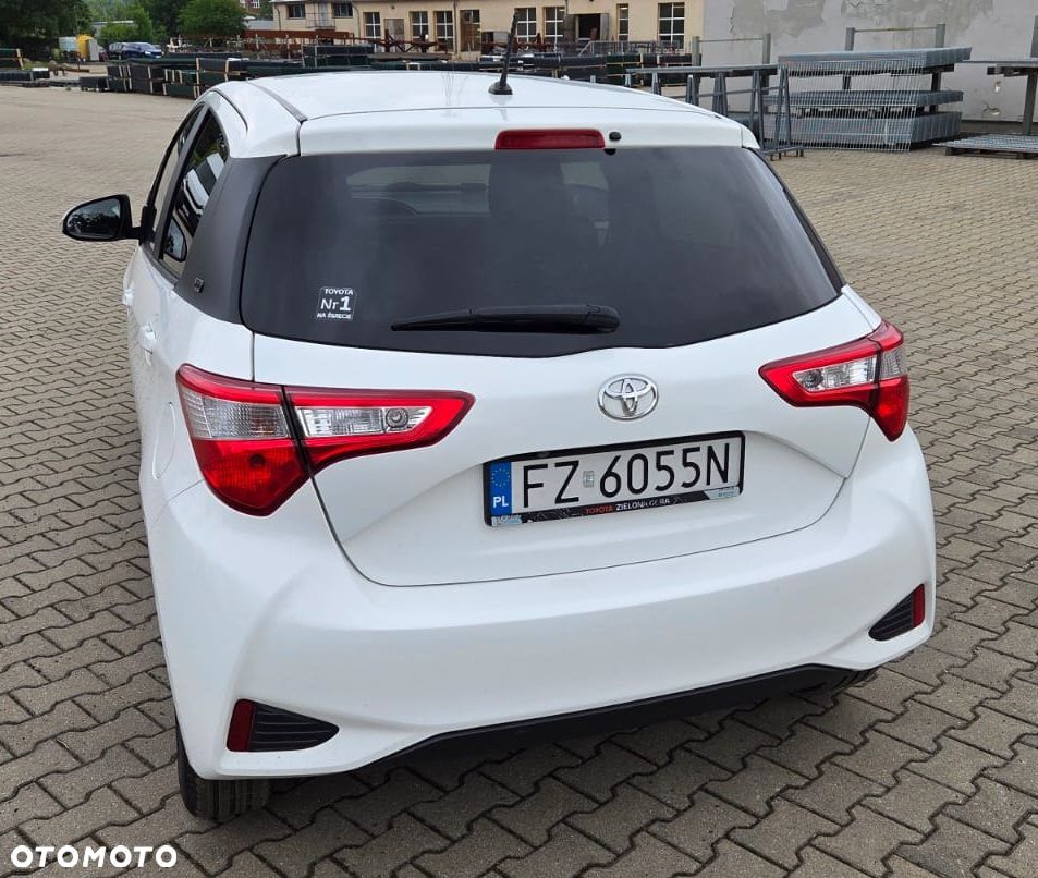 Toyota Yaris 1.5 Premium - 3