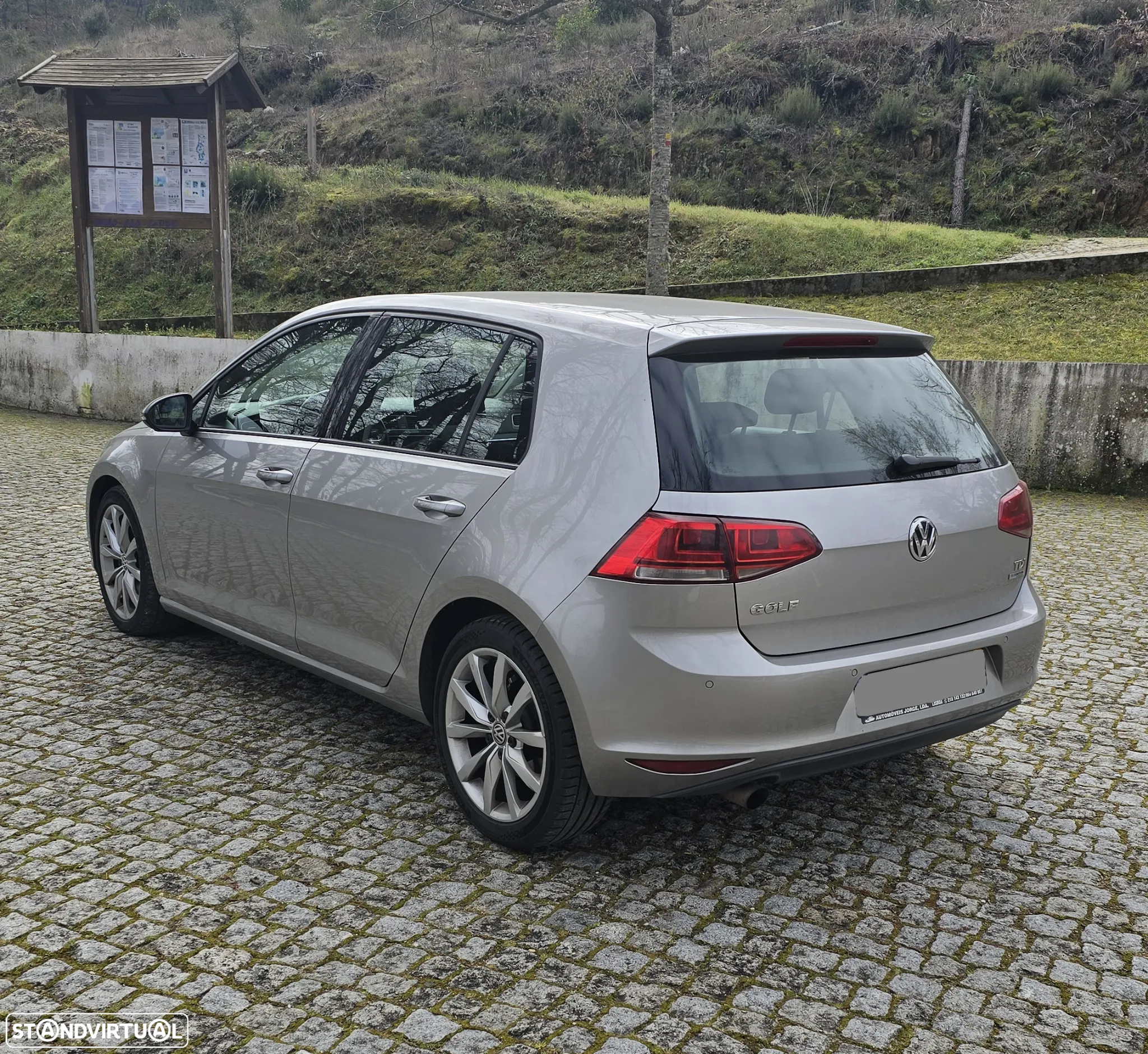 VW Golf 1.6 TDi Highline - 5