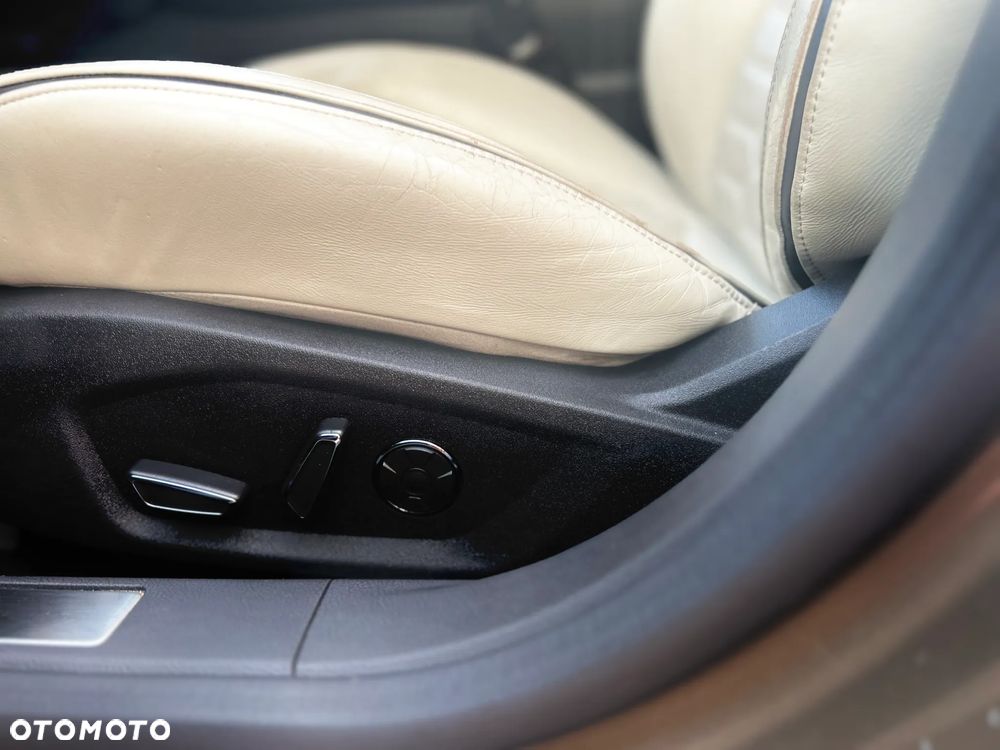 Ford Mondeo Vignale 2.0 EcoBoost - 23